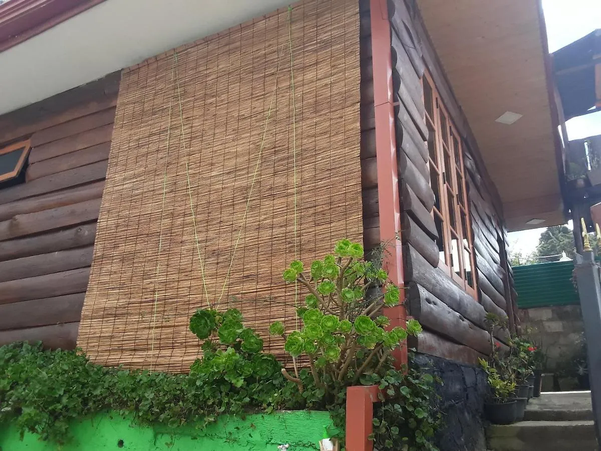 20/20 Wood Cabana 努沃勒埃利耶 民宿