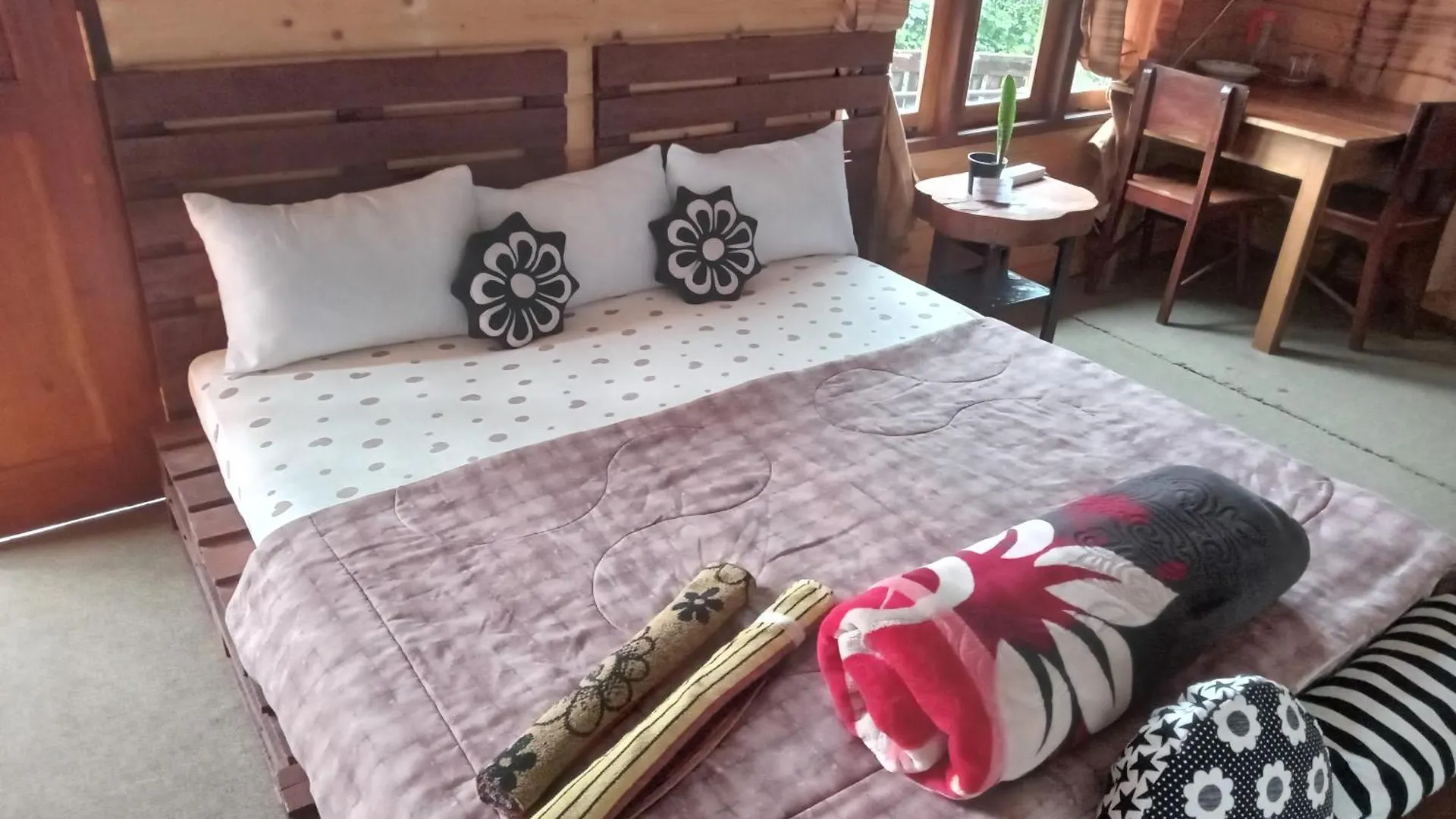 20/20 Wood Cabana Nuwara Eliya Homestay